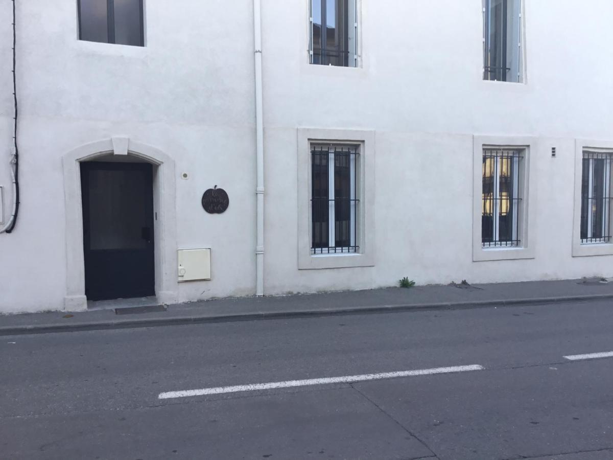 Appartement La Pomme D'Or LʼIsle-sur-la-Sorgue Exterior foto